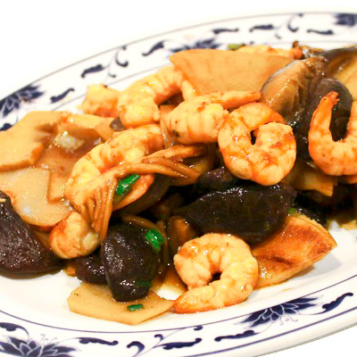 GAMBAS CON BAMBÚ Y SETAS CHINAS
