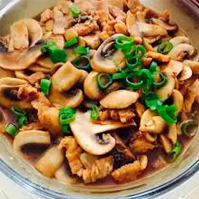 Pollo con champiñones