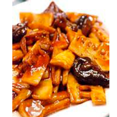 Pollo con bambú y setas